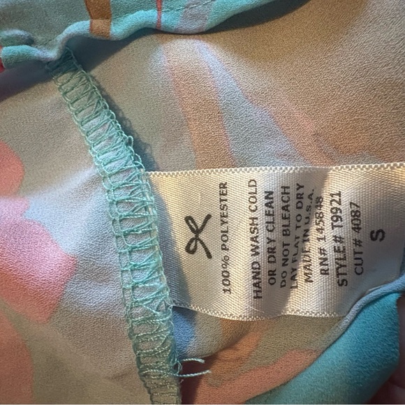 Everly Multicolor Abstract Top - Picture 7 of 12